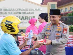Dipimpin Kapolres, Polres Maros Gelar Aksi Berbagi Takjil di Hari Pertama Ramadhan
