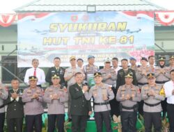 Kapolres Maros Bersama PJU Beri Surprise HUT ke-81 TNI di Markas Kodim 1422 Maros